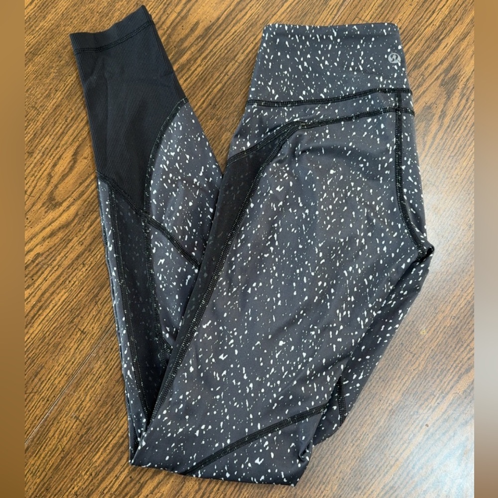Lululemon Drop it Like It’s Hot Speckled Leggings Women’s size 2
